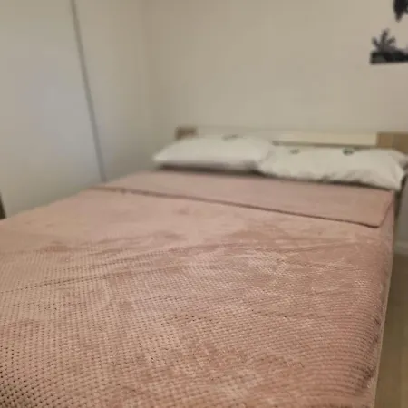 Luxury Split